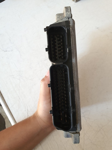 Computadora De Motor Original Vw Beetle 98-05 06a906018p (Usado)