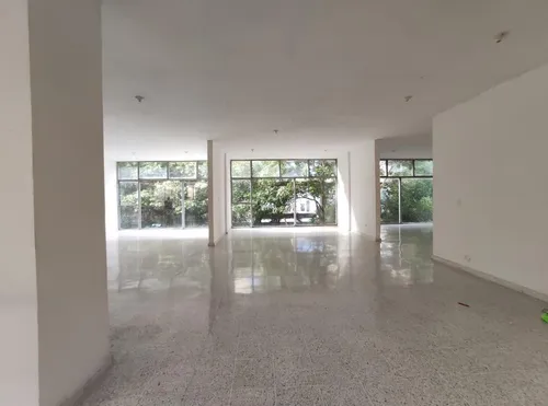 Local En Arriendo En Centro. Cod A24591