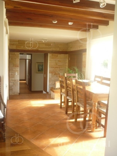 Casa En Pinares, 4 Dormitorios *- Ref: 42750