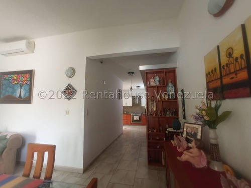 Imagen 14 de 30 de Casa En Venta En Villas De Yara Vía Yaritagua La Ensenada 0-4-2-4-5-9-3-7-5-4-2/ Rent-a-house Vende, Código De Referencia: 22-24112
