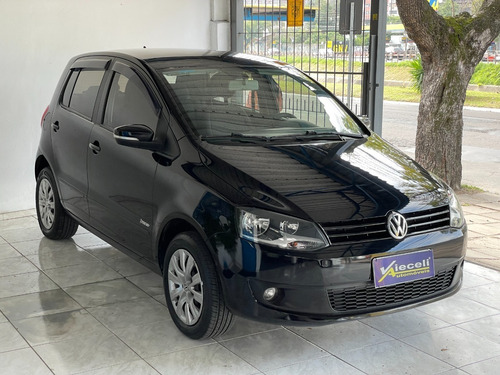 Imagem 2 de 9 de Vw Volkswagen Fox I-trend 1.6 8v 2013