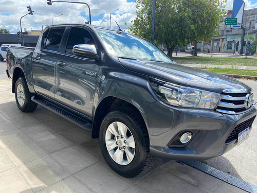 Toyota Hilux 2.8 Cd Srv 177cv 4x2 At - Automotores Rosales