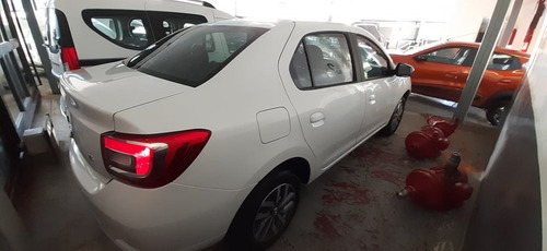 Renault Logan Life 1.6 110cv Okm 2021 (LG)