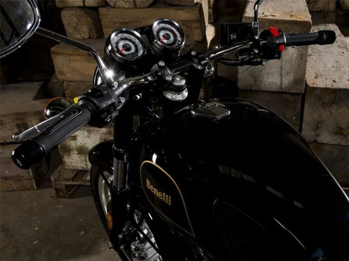 Benelli Imperiale 400 Av 1