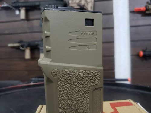 Imagem 3 de 4 de Airsoft Magazine Carregador Mid Cap Ares 120 Bbs Tan