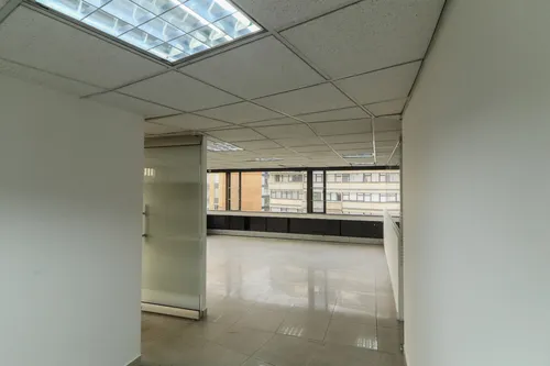 Oficina En Arriendo En Centro Internacional. Cod A1094006