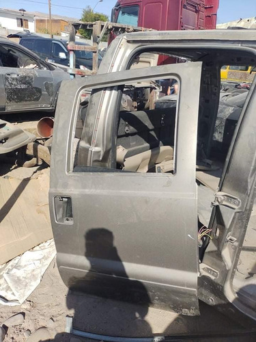 Imagen 2 de 2 de Puertas Ford F350 2004