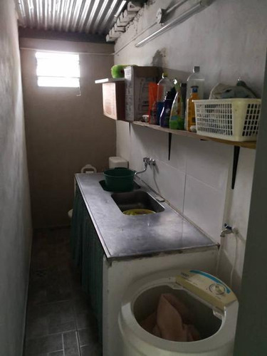 Imagen 20 de 23 de Casa De Dos Dormitorios, Un Baño, Escritorio, Amplio Jardin