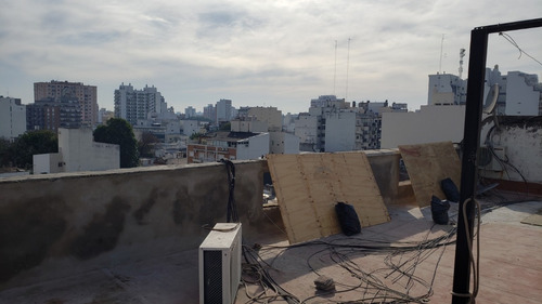 Imagen 22 de 26 de 3 Amb Al Frente Con Balcon ! Pisos Parquet !!! A Mts De Rivadavia - Visitelo...