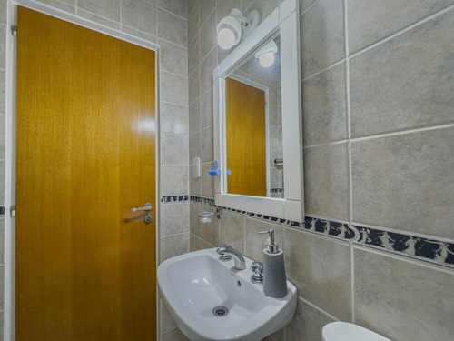 Duplex De 3 Ambientes Con Patio Y Cochera