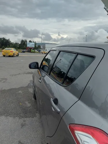 Suzuki Swift 1.2 Hatchback Versión Full Equipo