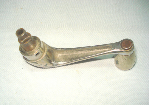 Manija Levanta Vidrio Auto Antiguo (nose D Que Vehiculo Era) Beige Cromada