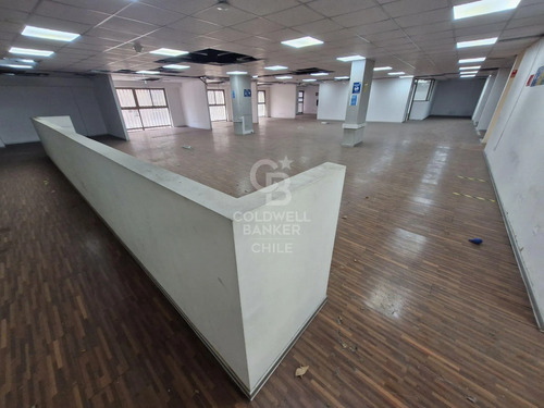 Local 1.241m2 Santiago Centro Bajó Uf 4.400