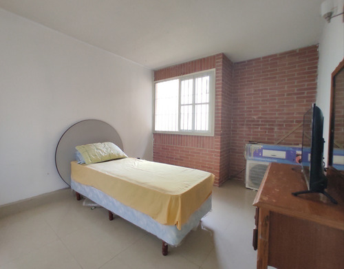Imagen 8 de 14 de Apartamento Urb. Alto Grande I Etapa. 64mts2