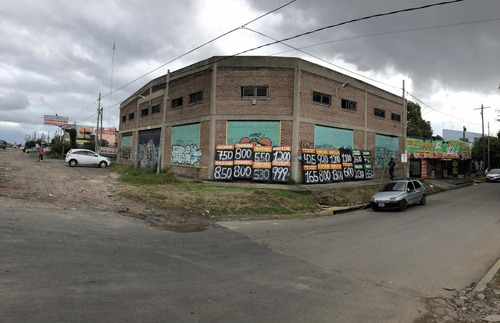 Gran Local Y Galpon Excelente Esquina En Burzaco/ 300m2/ Muy Buena Ubicacion / U$s210.000