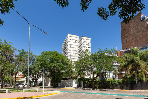 Departamento Con 9 Ambientes En Lomas De Núñez