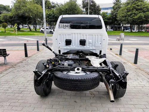 Toyota Hilux 2.7 Gasolina 4x2 Chasis Como Nueva
