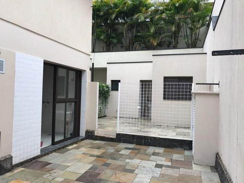 Alphaville 02 | Casa À Venda | Aconchegante | 4 Suítes Com Armários | Piscina Com Raia E Deck - Cnc1147
