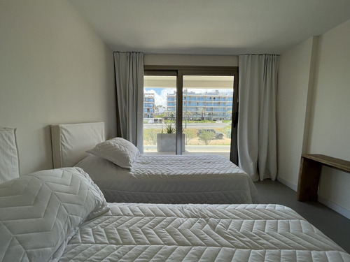 Apartamento En Venta Sobre La Playa En Manantiales (ref: Bpv-8772)