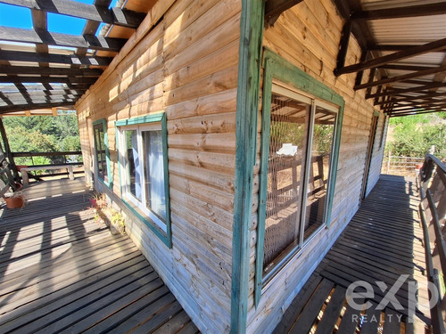 Casa En Venta De 2 Dorm. En Pichilemu
