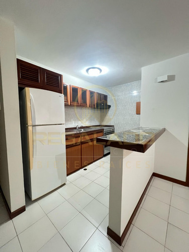Esaa-591 Zona Norte Apartamento Edificio Molokai Avenida Cecilio Acosta