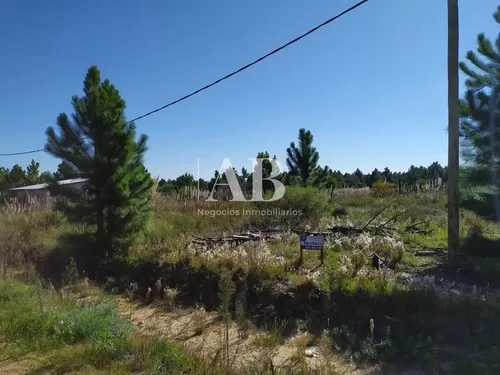 Terrenos - Barrio Pinares - Mza 102