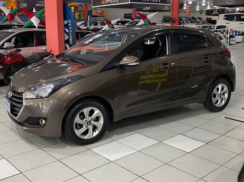 Imagem 14 de 20 de Hyundai Hb20 1.6 Comfort Style 16v 2016