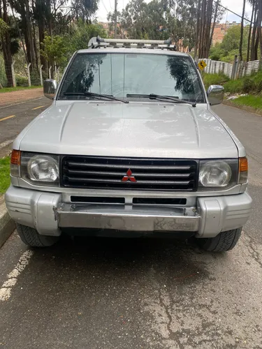 Mitsubishi Montero 2.4 V6