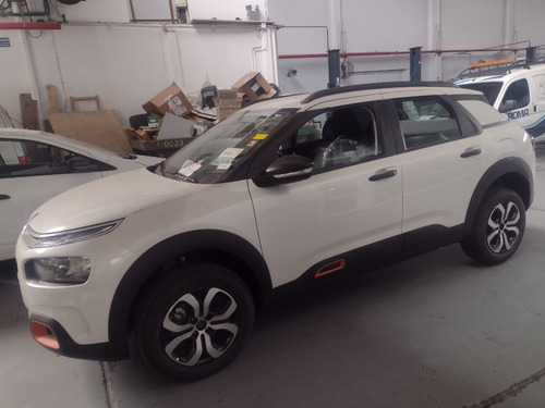Imagen 2 de 15 de Citroën C4 Cactus Feel Pack Look 1.6 Manual