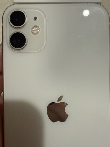 Apple iPhone 11 (64 Gb) - Blanco (Usado)