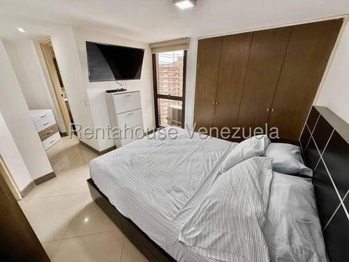 Moderno Y Actualizado, Bello Apartamento Se Vende En Mariperez Mls-25-19117 Mv