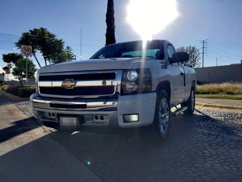Imagen 6 de 10 de Chevrolet Cheyenne 2012 5.3 2500 Cab Lt 4x2 Mt