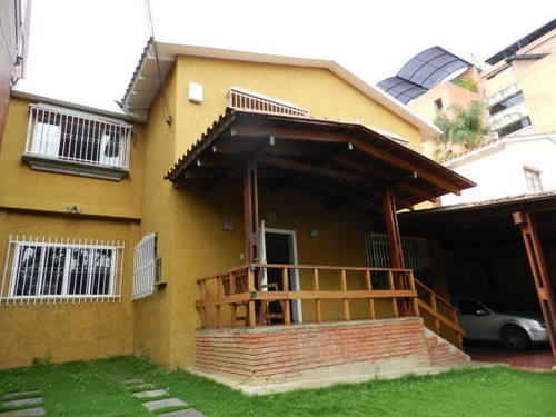 Casa En Venta Los Palos Grandes Caracas. Código 23-26882 Mr.