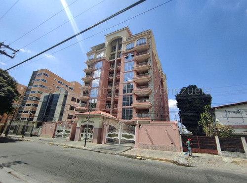 Apartamento En Venta En Urbanizacion  La Arboleda 23-27482 Mvs