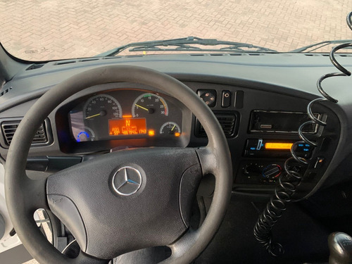 Imagem 7 de 8 de Caminhão Accelo 1016 Mercedes Benz. 2014/2014