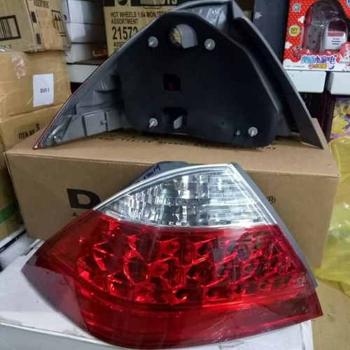 Faro Stop Derecho Honda Accord 06-07  Depo