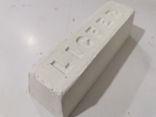 Imagen 2 de 3 de Pasta Para Abrillantar Metales Blanca Licfer Lf-03