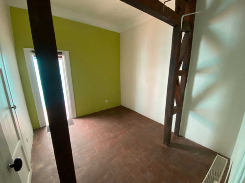 Oficina En Venta, Barrio Italia (85407)