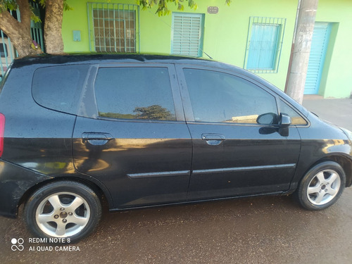Imagem 2 de 5 de Honda Fit 2005 1.4 Lxl 5p