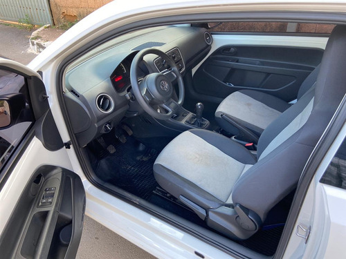 Volkswagen Up! 2015 1.0 Take 3p