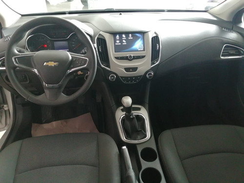 Imagen 10 de 15 de Chevrolet Cruze Ng Ls Tm 2016