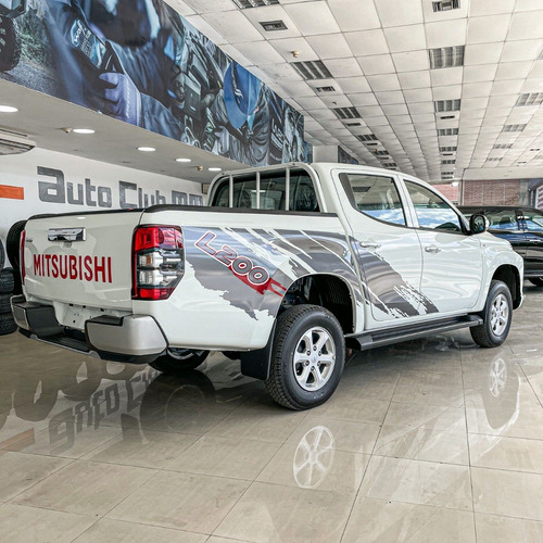 Imagen 4 de 12 de Mitsubishi L200