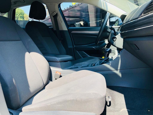 Imagen 12 de 14 de Volkswagen Jetta (a7) 2019 Comfortline
