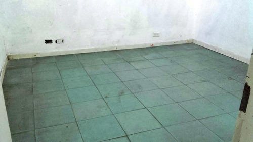 Hermoso Local 280 M2. Sobre Av. Cabildo 2400 Sin Expensa