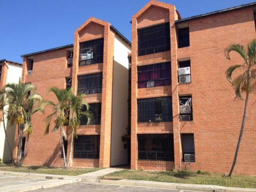 En Venta Apartamento En Conj. Res. Las Aves, San Diego Ybra-. 5663352