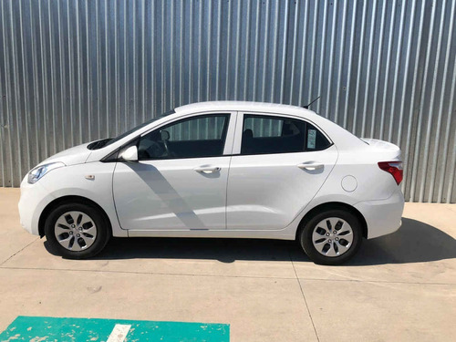 Imagen 2 de 15 de Hyundai Grand I10 2018 1.2 Hb Gl Mid Mt