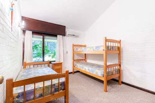Buena Casa En San Rafael De Cuatro Dormitorios Con Pisicina-ref:30054