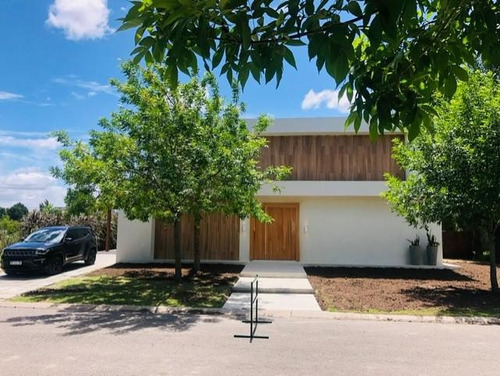 Casa  En Venta En Santa Clara, Villanueva, Tigre