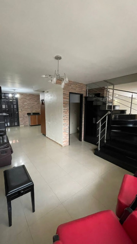  *en Venta Hermoso* *town House En Naguanagua* *conjunto: Las Tinajas Del Manantial* Belo