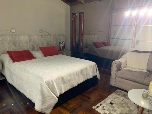 Casa En Venta De Cuatro Dormitorios En Alejandro Centeno, Zona Norte